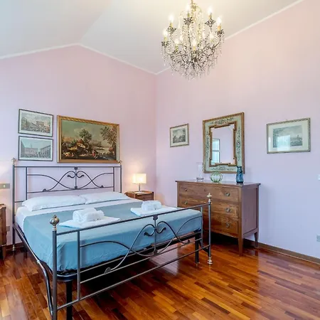 Colle Degli Ometti Vintage Chic Flat Genoa